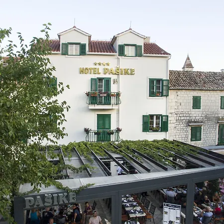 Heritage Pasike Hotel Trogir