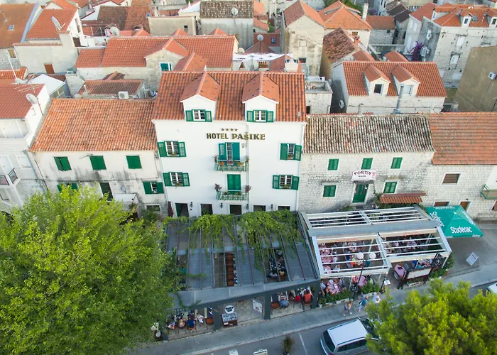 Heritage Pasike فندق